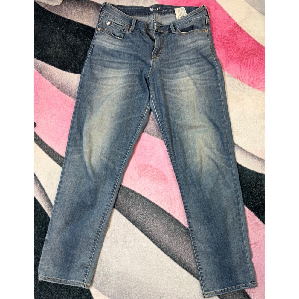 Denizen Levi's Women Medium Wash Totally Shaping Straight Leg Jeans Size 6 W28